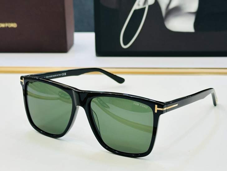 Picture of Tom Ford Sunglasses _SKUfw76017559fw